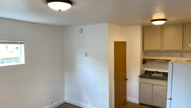 Photo - 1451 53rd Ave