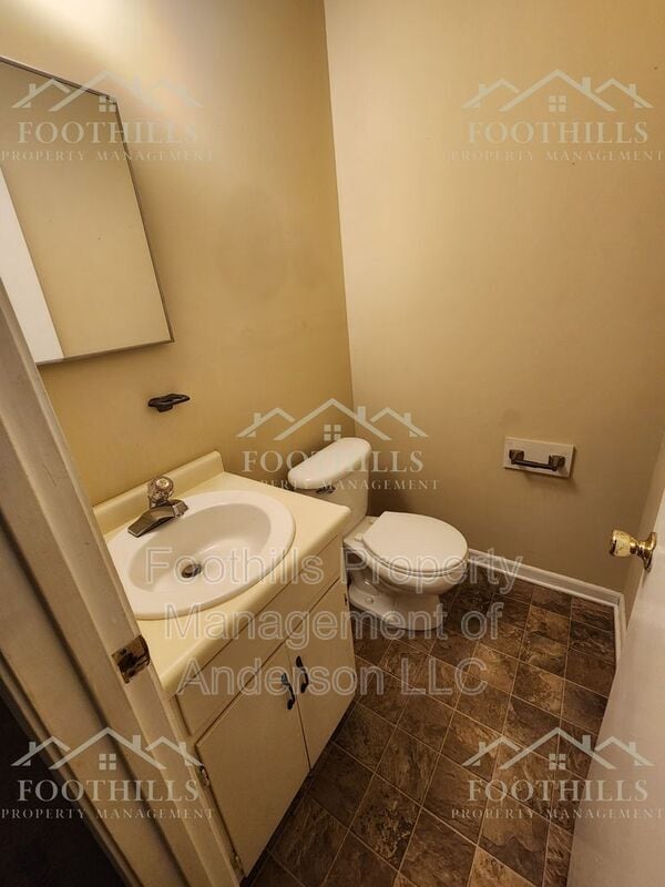 Photo - 305 Green Forest Dr