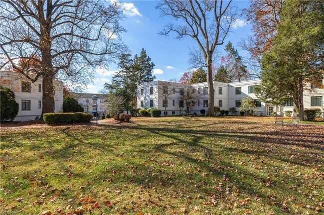 Photo - 2 Bedroom Country Club Manor Condo on N Elm