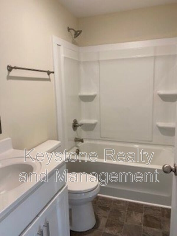Photo - 131 Mace Ln