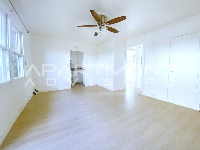Photo - 735-737 McCully St Unit #2