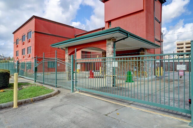 1025 Swanson St Unit 209