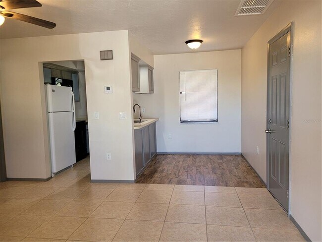 Photo - 11090 Reims Ave