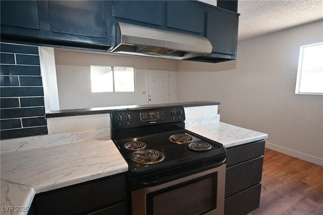 Building Photo - 1512 Cobb Ln Unit 4