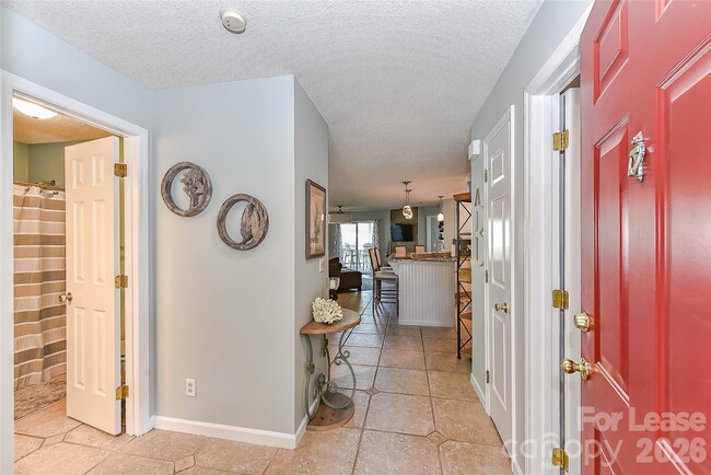 Photo - 18557 Vineyard Point Ln Unit 47