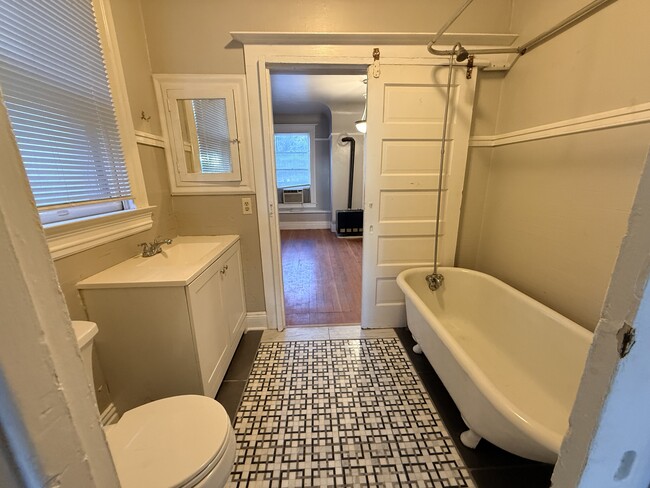 Photo - 1710 16th St Unidad 1710 16th St