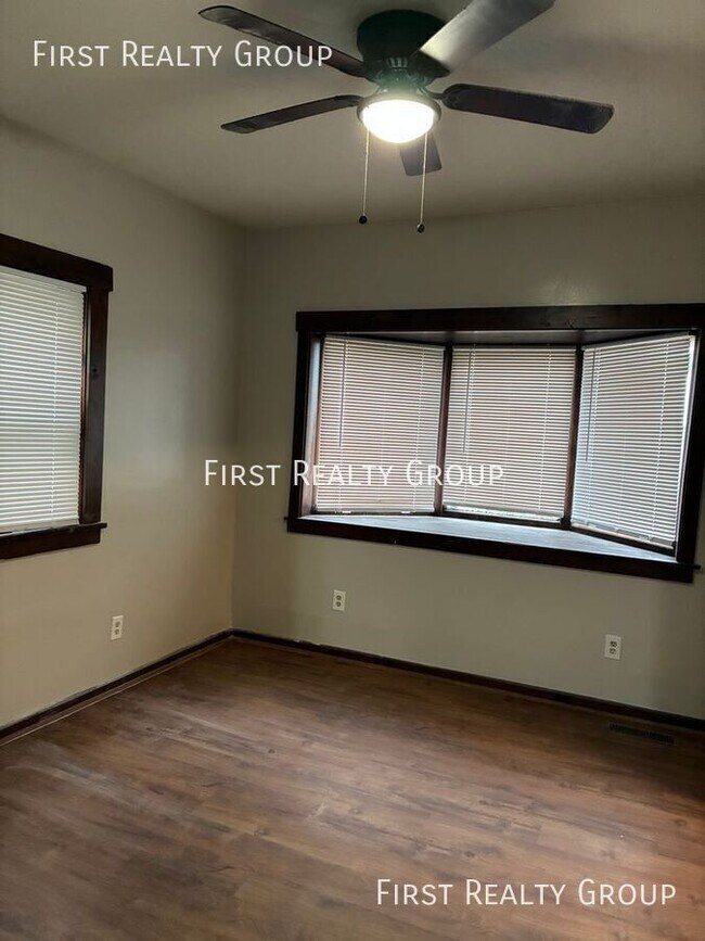 Photo - 400 Sheridan Ave