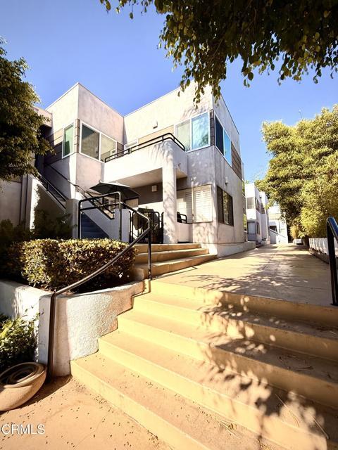 Photo - 360 S Los Robles Ave Unidad 9