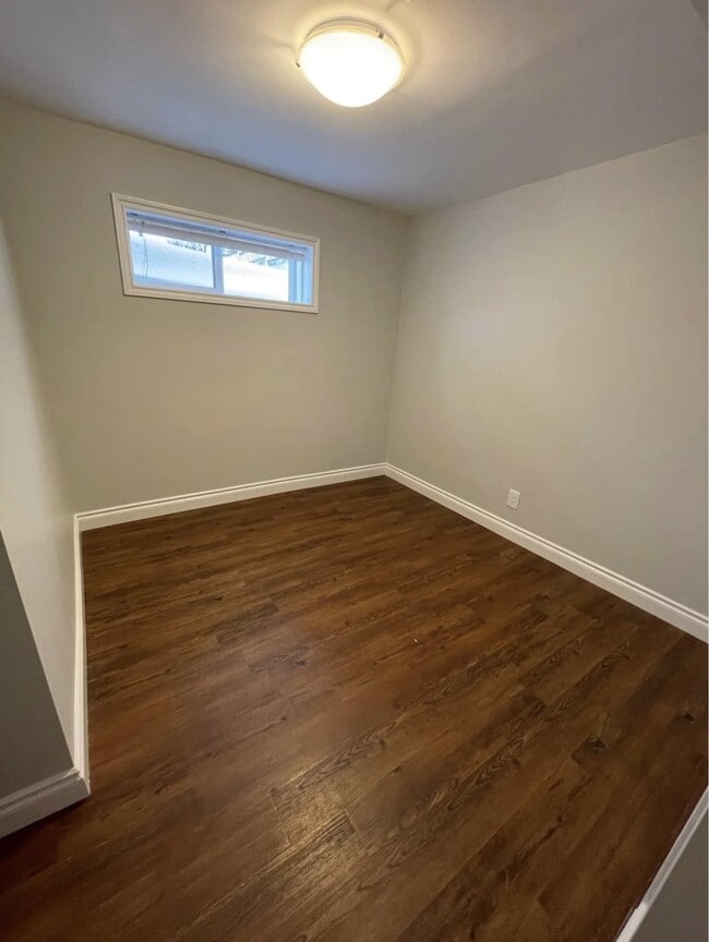 Photo - 9416-9497 97 Ave