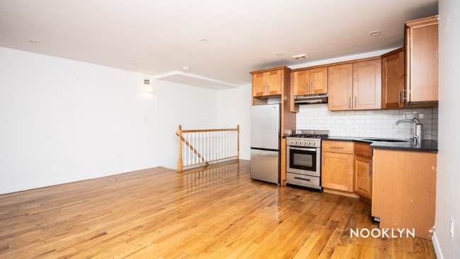 Building Photo - 789 Greene Ave Rental