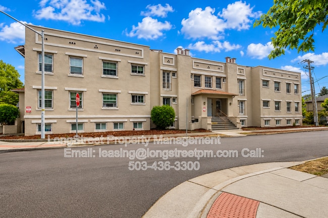 Building Photo - 205 NW Kings Blvd Unit 3