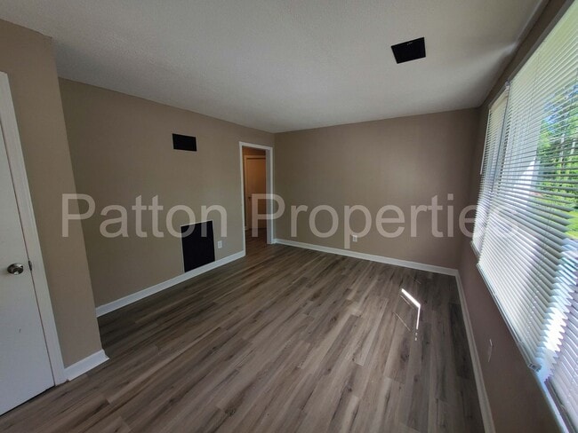 Photo - Hollywood Hills