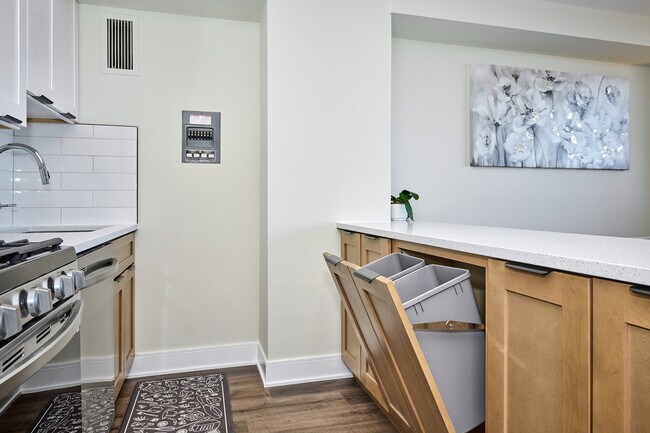 Photo - 3950 N Lake Shore Dr