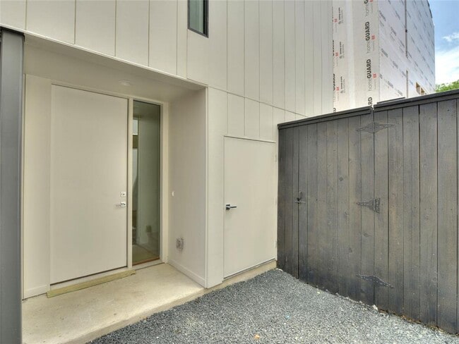 Photo - 3406 E 17th St