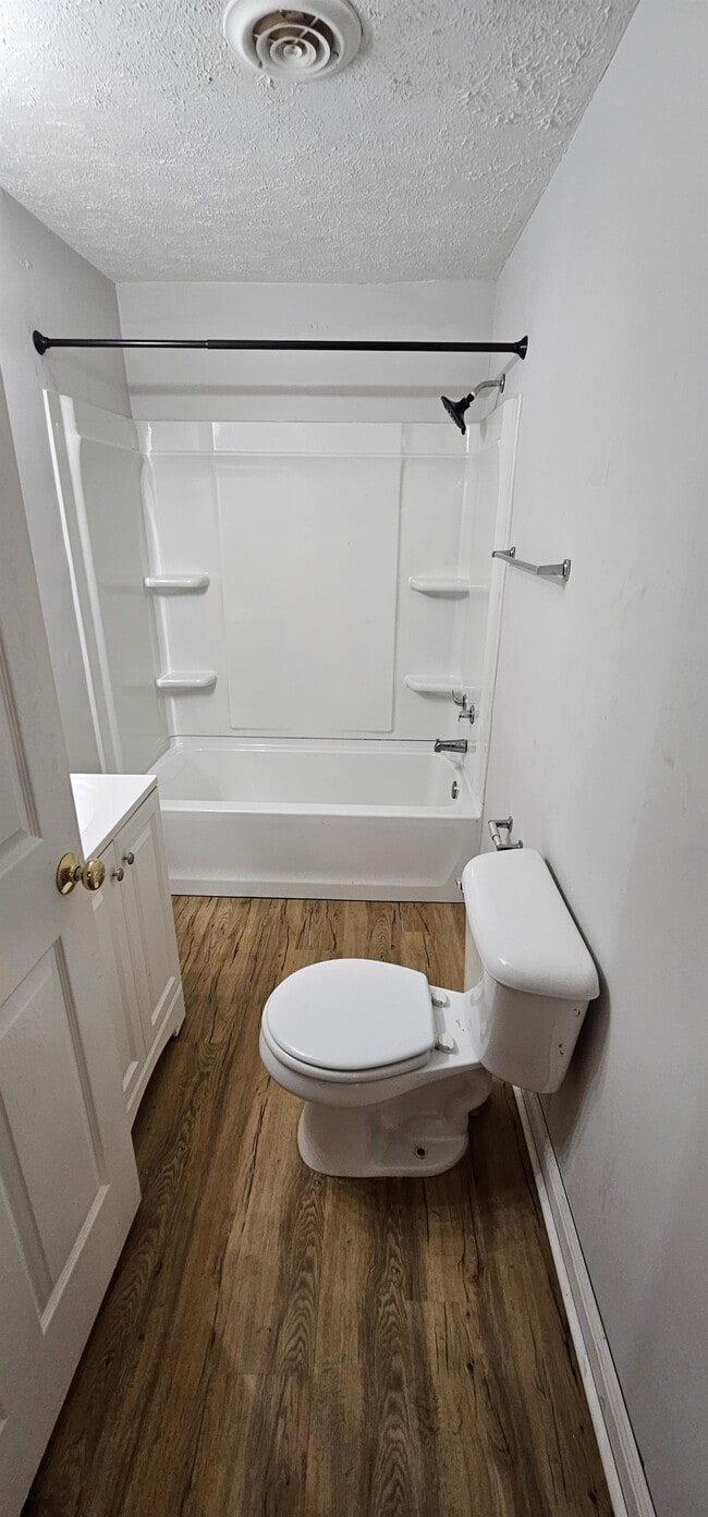 Photo - 615 Carver Ave