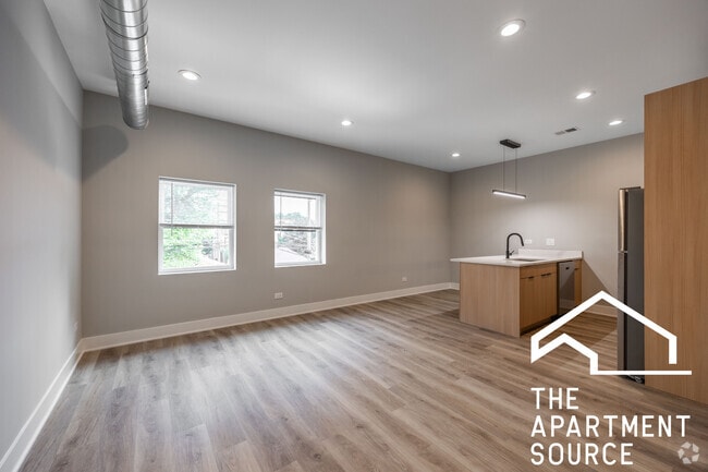 Building Photo - 3116 W Logan Blvd Unit 2R Rental