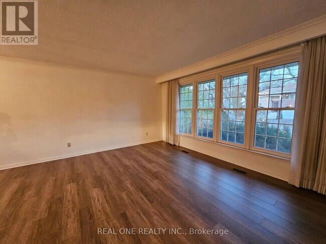 Photo - 6 Fairhill Crescent