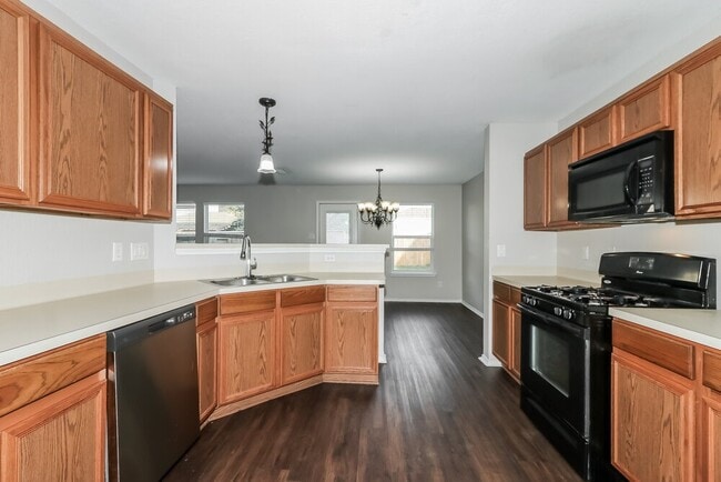 Building Photo - 16406 Chandler Ridge Ln