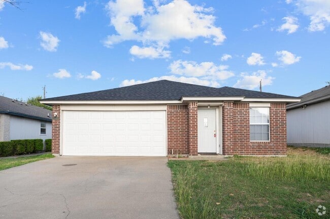 Building Photo - Stylish 3-Bed, 2-Bath Retreat with 1,061 S... Rental