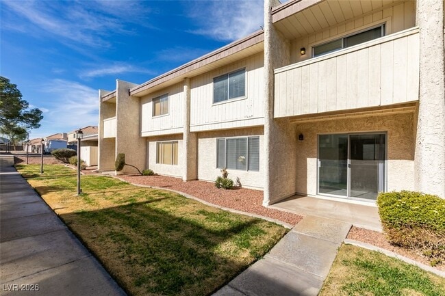 Photo - 764 Lawrence Dr