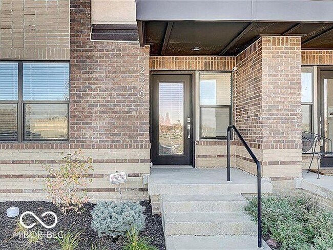 Photo - 2579 Filson St