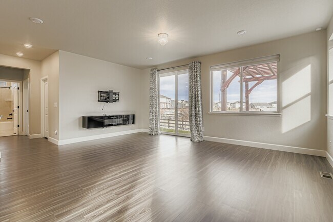 Photo - 18281 Grosbeak Pl