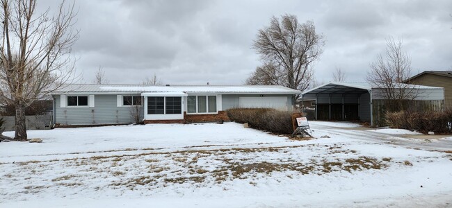 3 Bedroom, 1 and half bath Home in Box Elder - 3 Bedroom, 1 and half bath Home in Box Elder