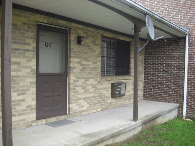 Building Photo - 150 Mark Ln Unit Q1