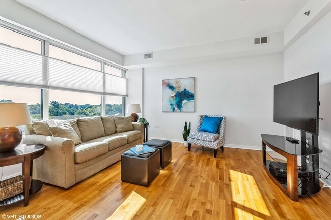 Photo - 77 S Evergreen Ave