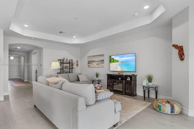 Photo - 425 Coral Reef Pl