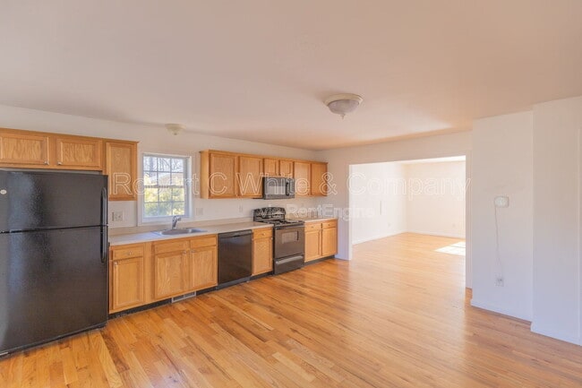 Photo - 10 Winthrop Dr