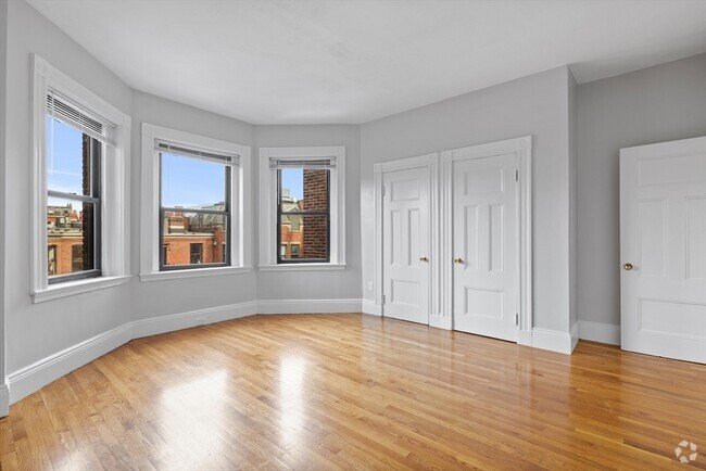 Building Photo - 907 Boylston St Unit 32 Rental