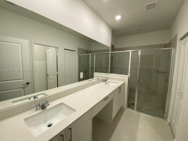 Photo - 2310 SE 28th Dr