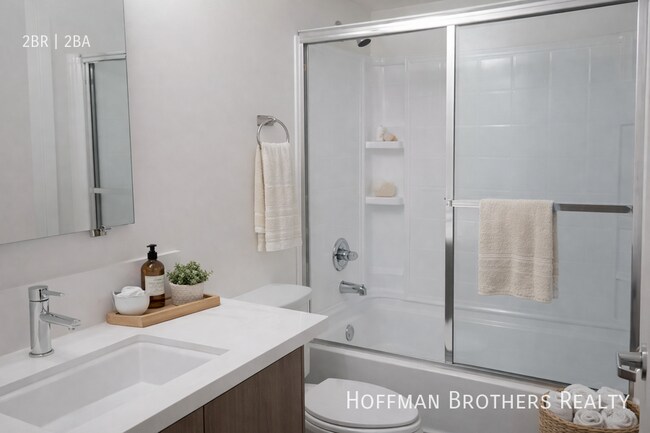 Photo - 7076 Hawthorn Ave Unit PH1