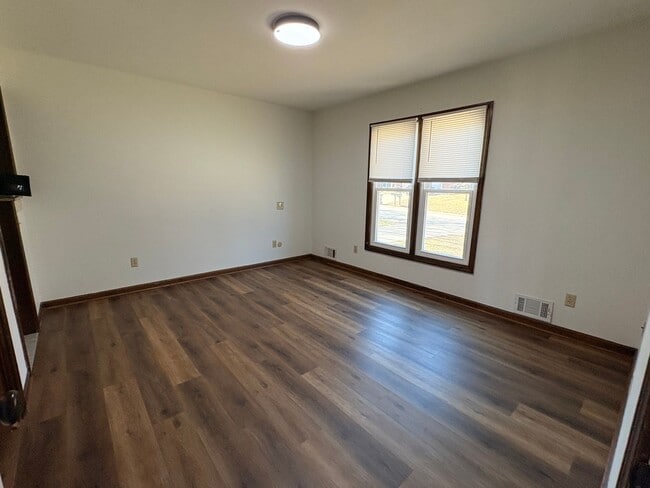 Photo - 3 Bed, 3 Bath, 2 Car Garage Duplex in Blue Springs