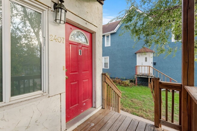 Photo - 2407 Buchanan St NE Unit 1