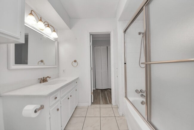 Photo - 2744 Briarhurst Dr Unit 23