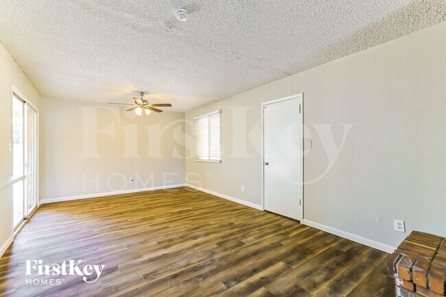Photo - 171 W Jasper Dr
