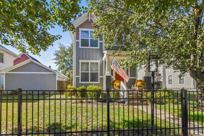 Photo - 2410 N College Ave