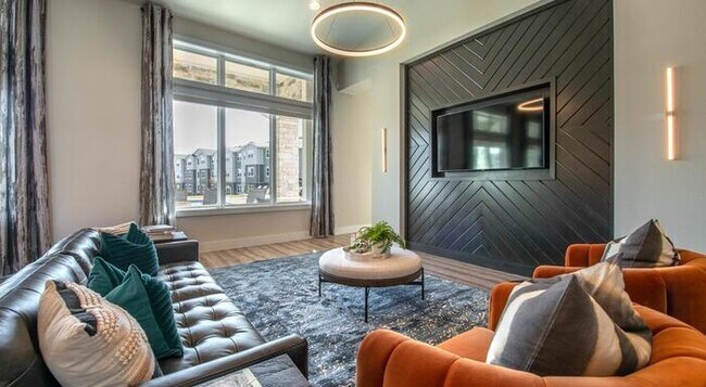 Photo - 1350 N Blue Mound Rd Unidad c1