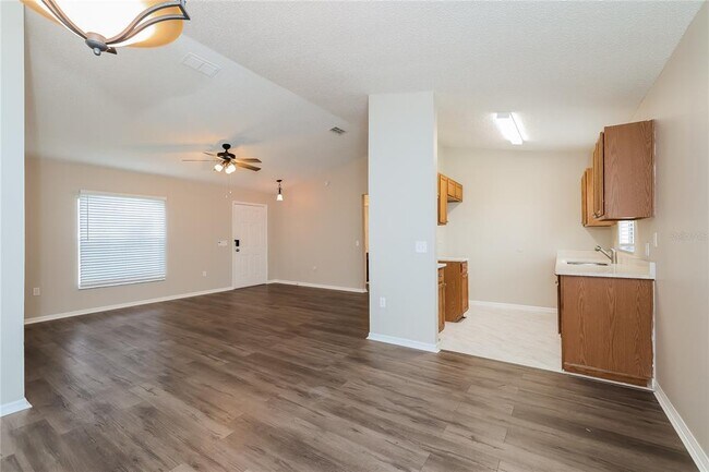 Photo - 15 Sawfish Ln
