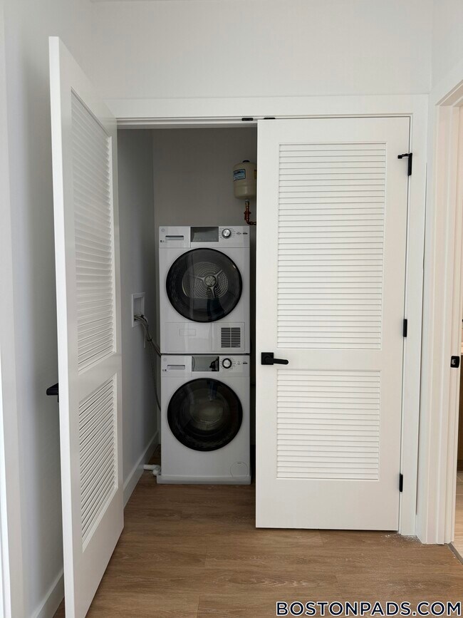 Photo - 199 Gardner St Unit 216