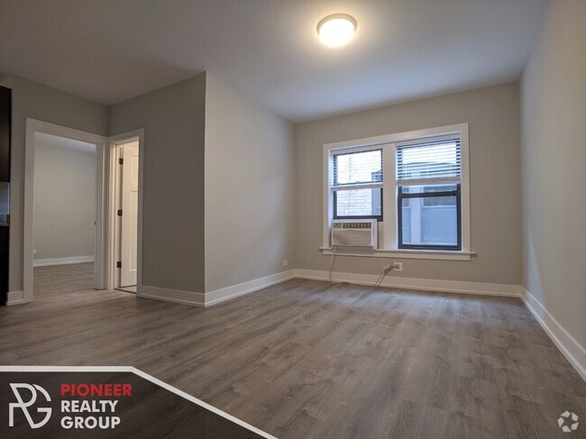 Building Photo - 705 W Brompton Ave Unit #705-24 Rental