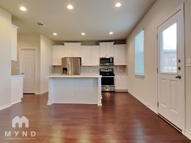 Photo - 3801 Soft Shore Ln