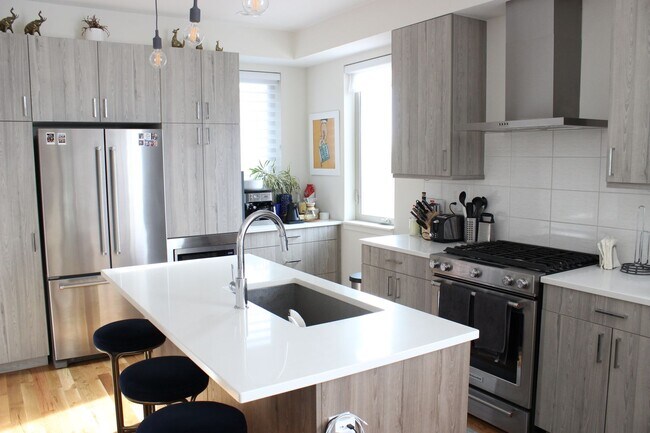 Photo - You’ll fall in LOVE with the VIEW! Convenient Location!