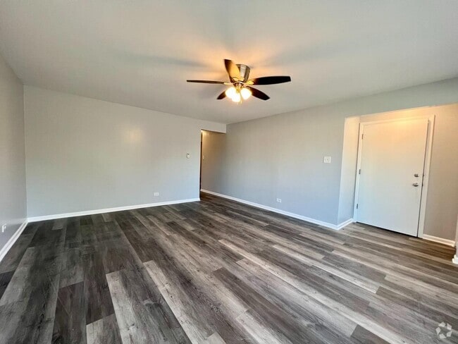 Building Photo - 1637 Downs Dr Rental