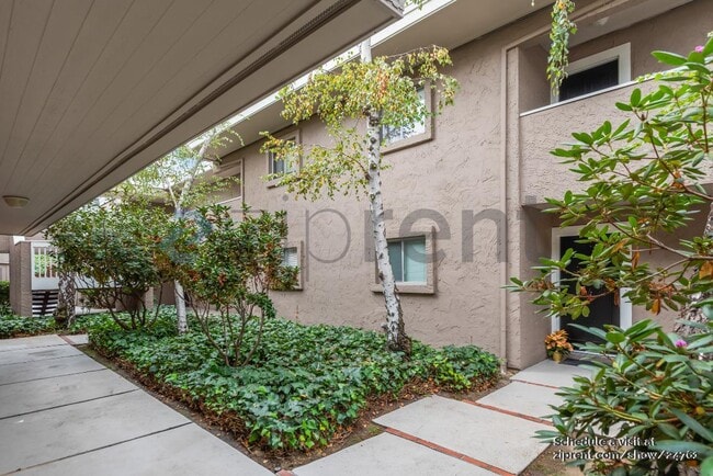 Photo - 675 Sharon Park Dr