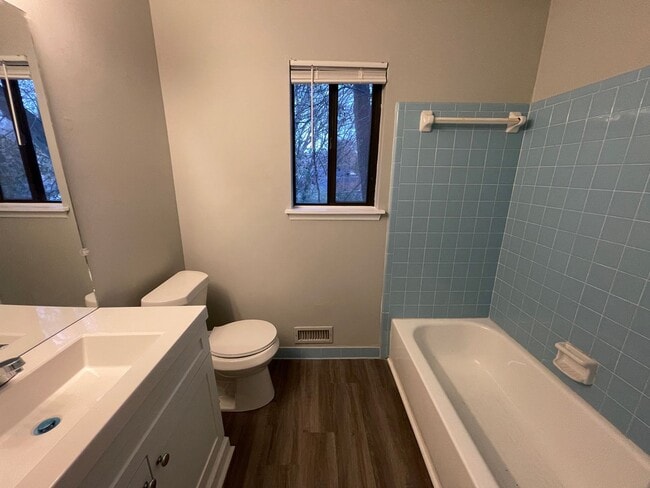 Photo - 3 Bedroom/2 Bathroom Home