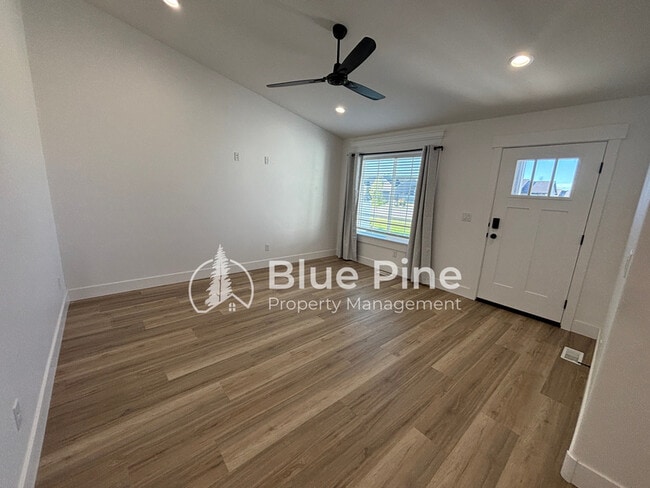 Photo - 4403 E Hatch Holw Ln