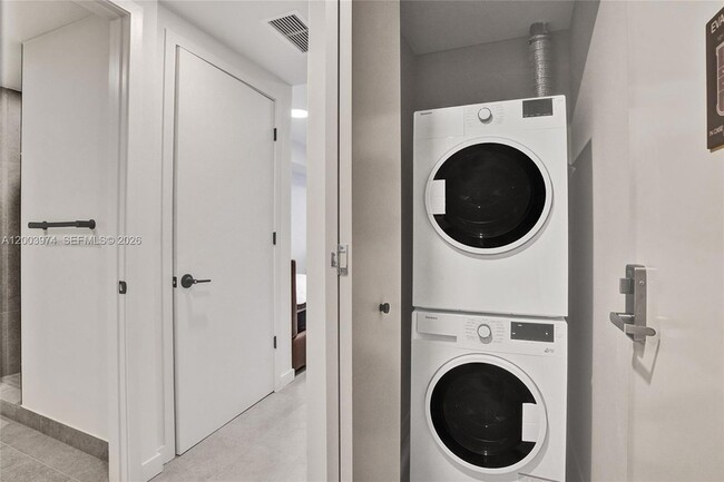 Photo - 121 NE 5th St Unit 807